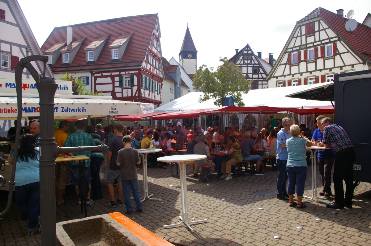 You are currently viewing Bauernmarkt und Zwiebelkuchenfest