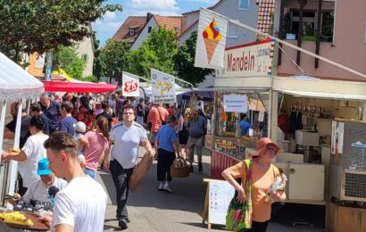 Bauernmarkt und Zwiebelkuchenfest 2023